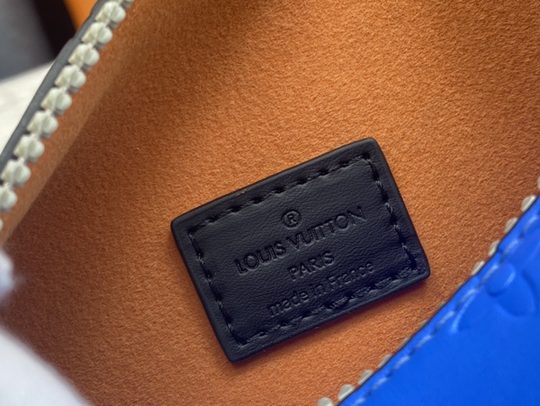 ルイヴィトンバッグ着用イメージ